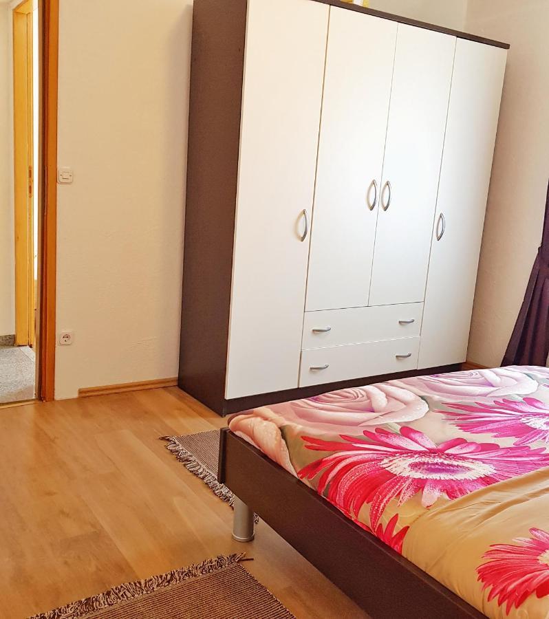 Apartman Lukic Korenica Exterior foto