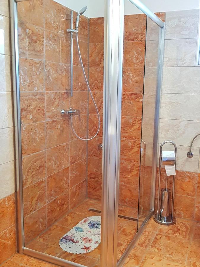 Apartman Lukic Korenica Exterior foto